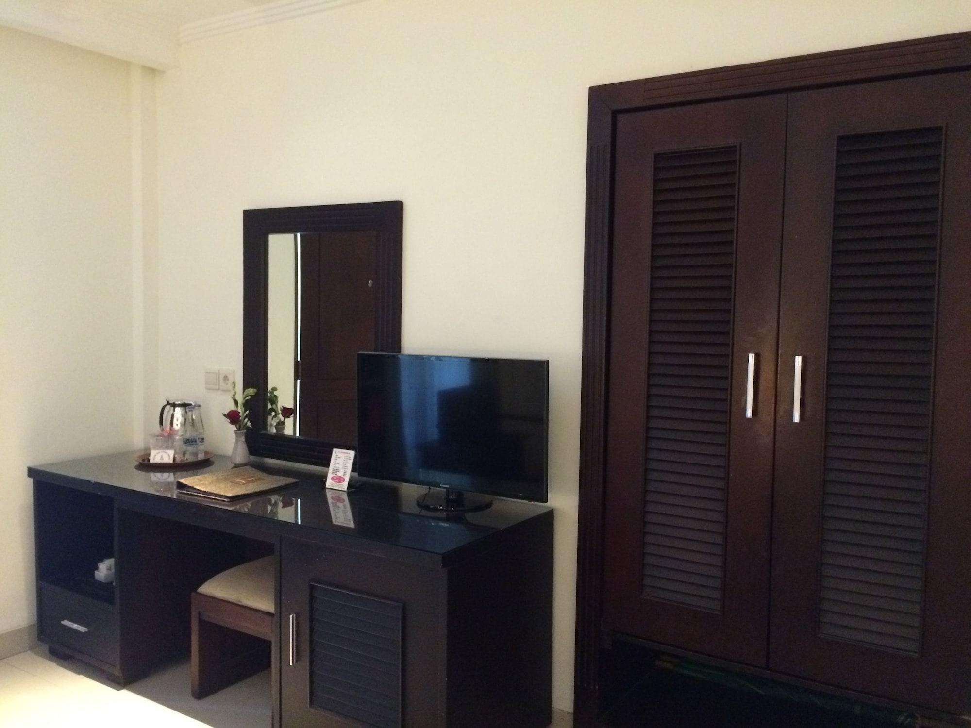 Puri Raja Hotel Legian  Luaran gambar