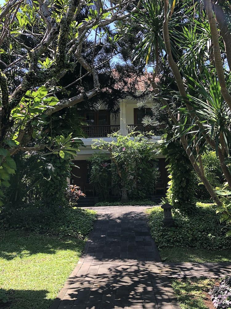 Puri Raja Hotel Legian  Luaran gambar