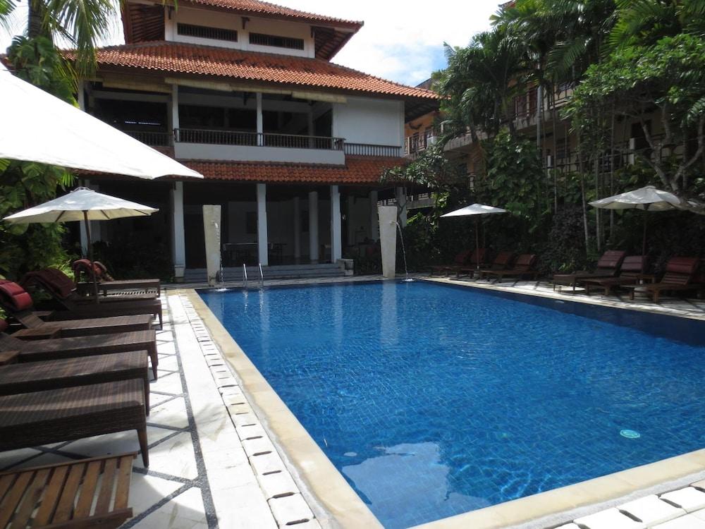 Puri Raja Hotel Legian  Luaran gambar