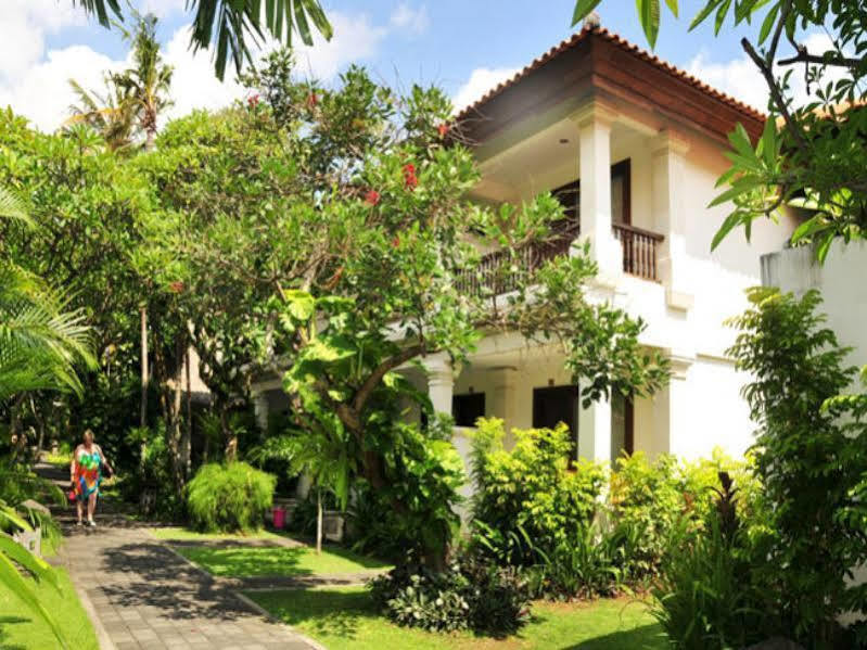 Puri Raja Hotel Legian  Luaran gambar