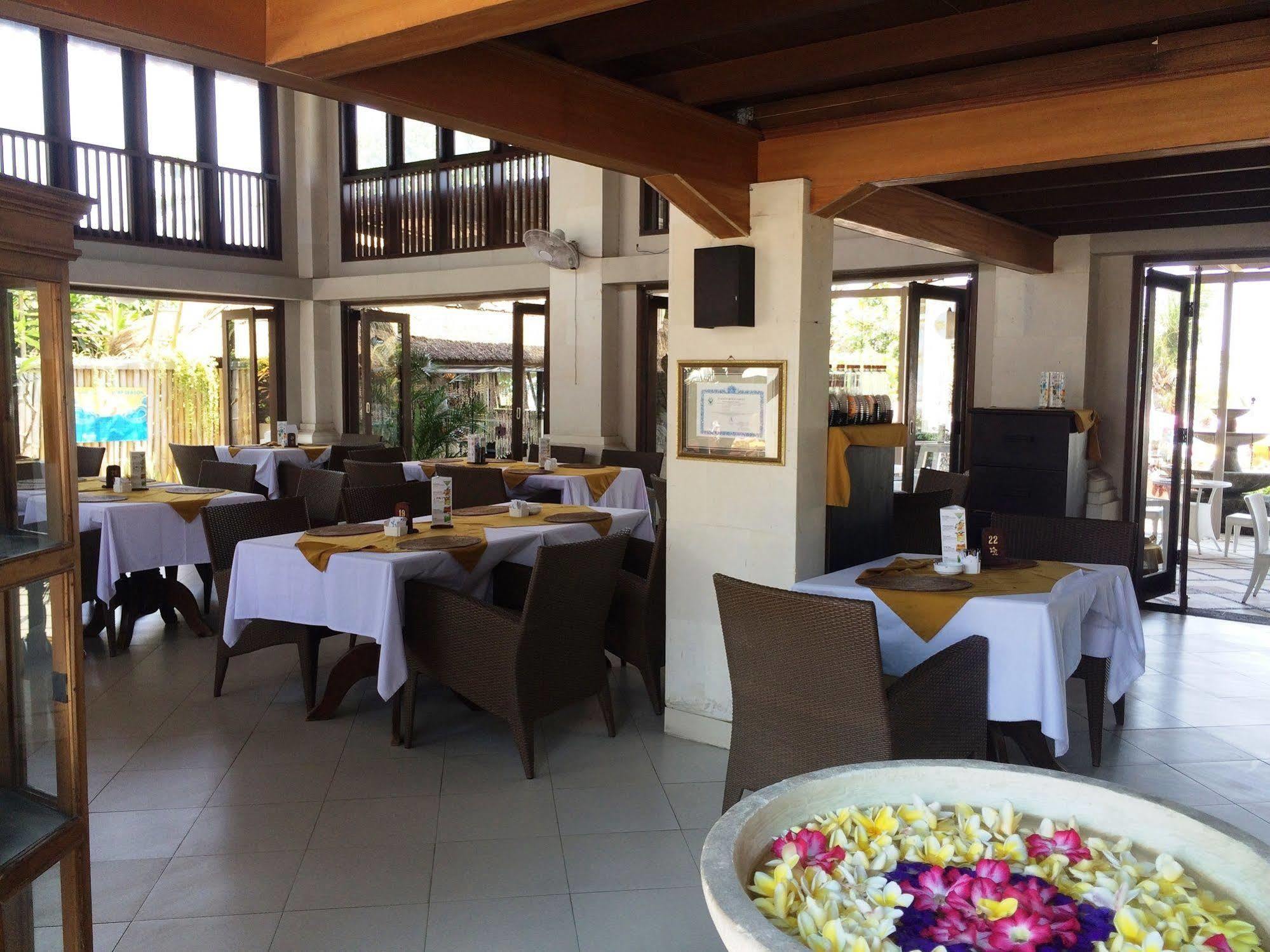 Puri Raja Hotel Legian  Luaran gambar
